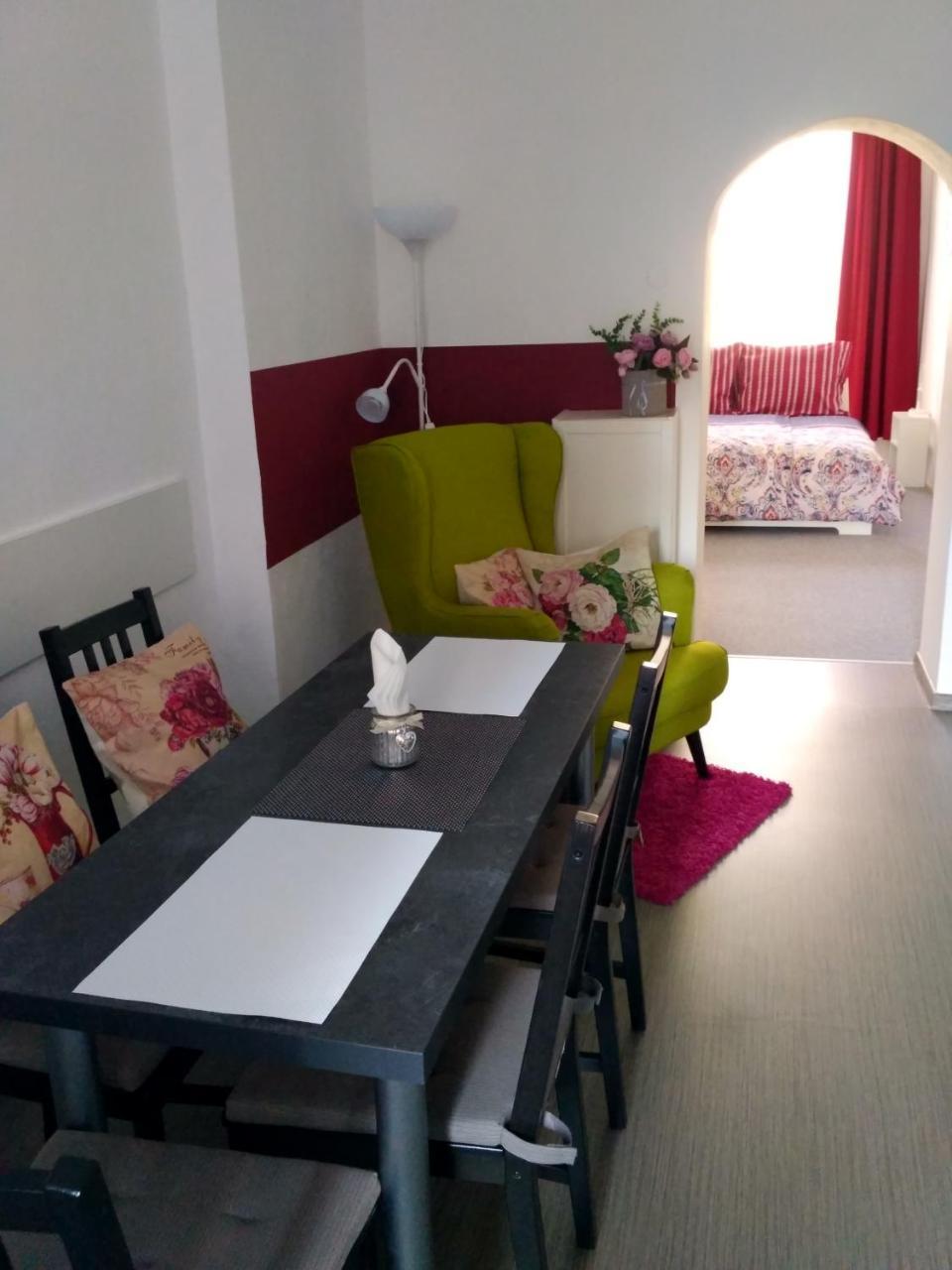 Apartman 4U Centrum + Free Parking Leilighet Olomouc Eksteriør bilde